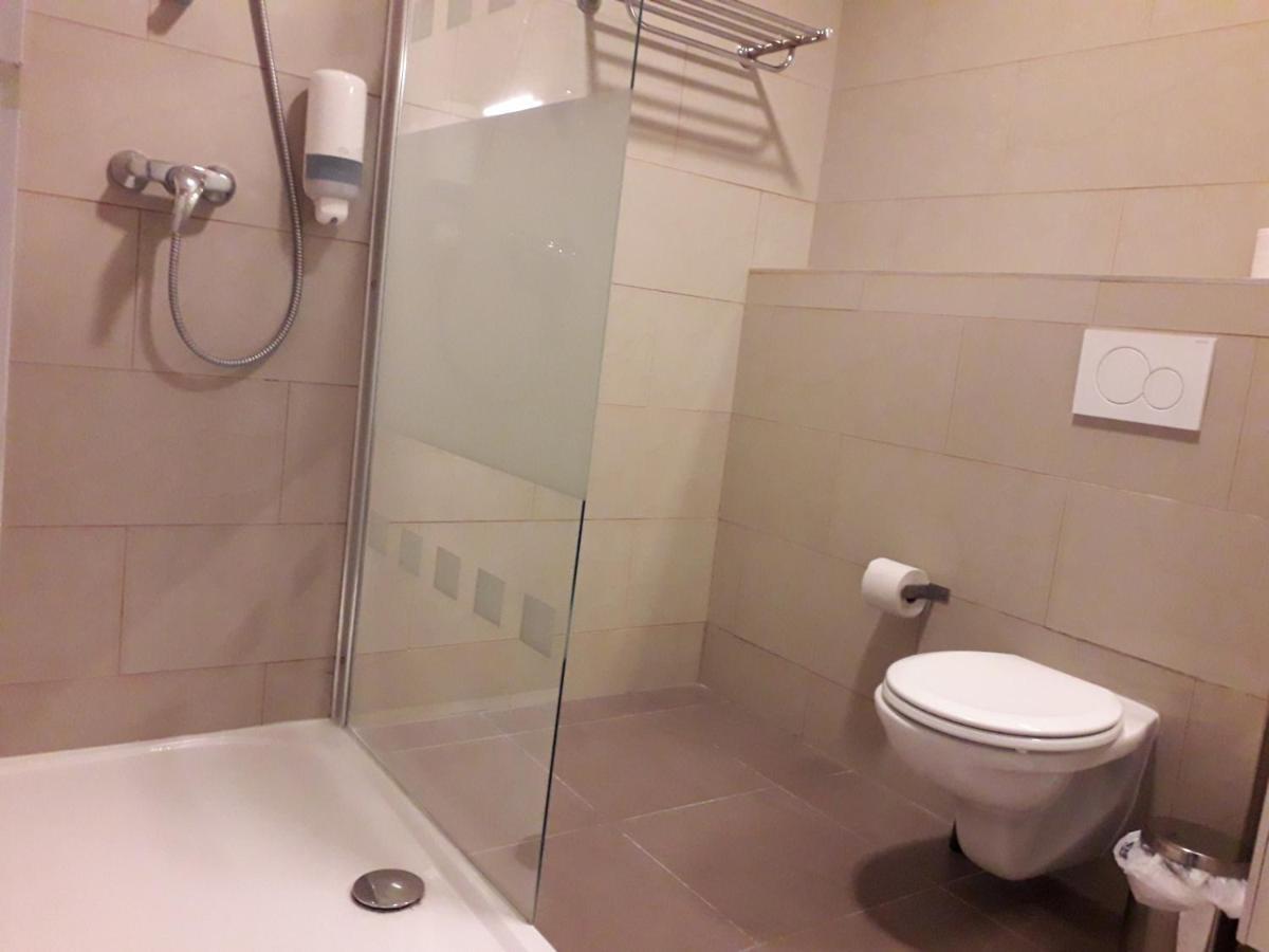 Hotel Auberge Van Strombeek Jette Екстер'єр фото